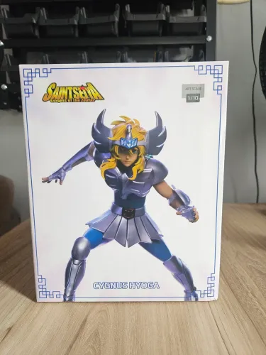 HYOGA DE CISNE IRON STUDIOS (VERSÃO REGULAR)