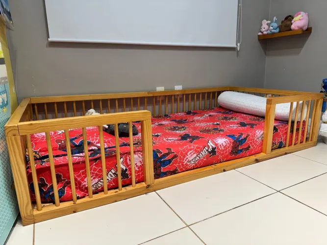 Cama montessoriana madeira