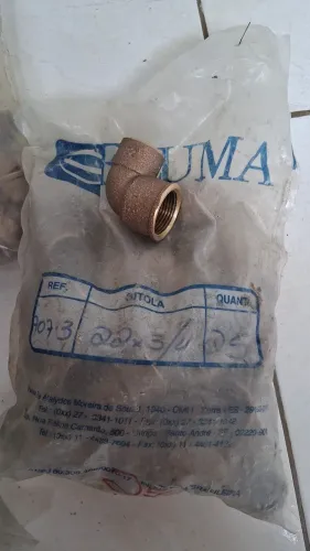 Conexões de metal 5 reais a peça *