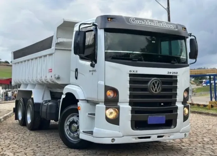 vw 24250 6x2 ano 2011 caçamba