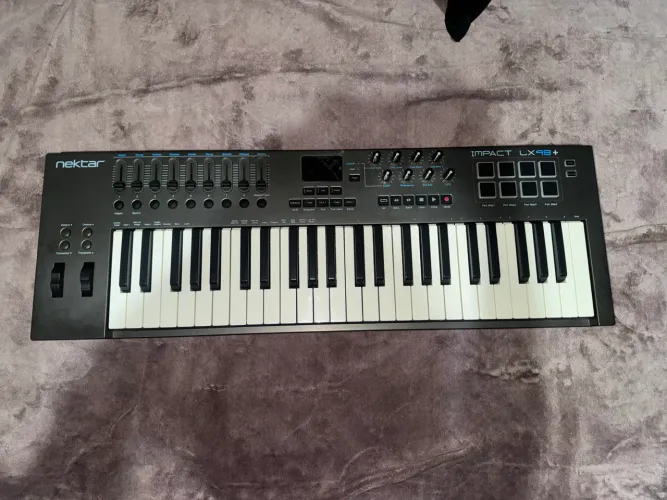 Teclado Midi Nektar Impact LX49+