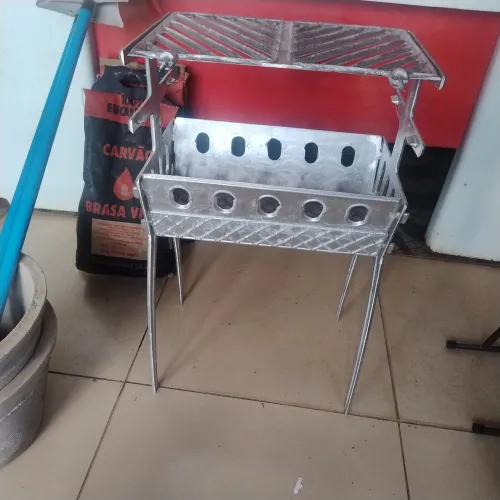 Churrasqueira de alumínio batido de desmontar