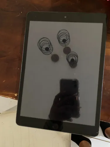 iPad 9ª Geração 64GB - Ótimo para estudos e trabalho