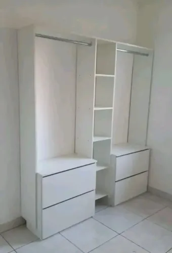 CLOSET SUSPENSO COM CABIDEIRO 4 GAVETÕES MDF NOVO