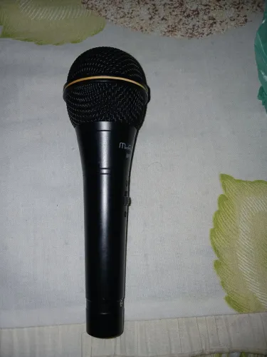 Microfone  Mr 580 ótimo som de 300 reais  por 100 reais 