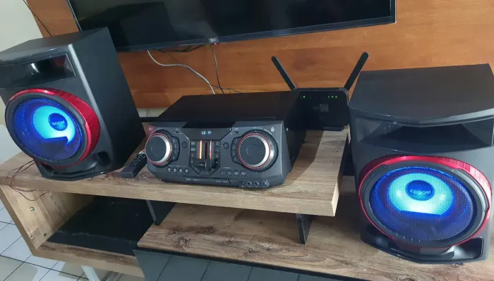 LG XBOOM - 2350W RMS, (leia o anúncio).