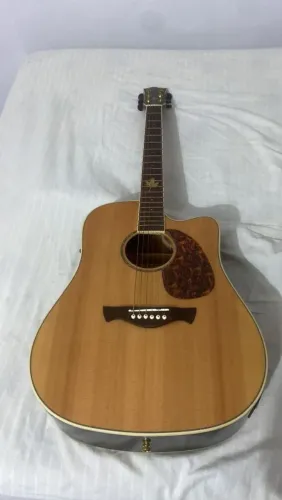 Violão Tagima série Vancouver, acompanha case personalizado