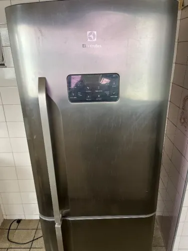Geladeira inverter Eletrolux