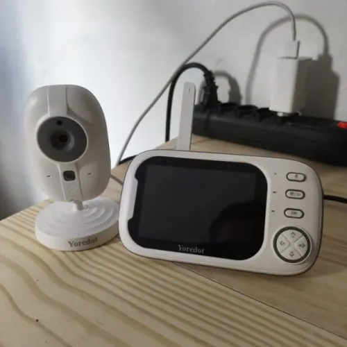 Babá Eletrônica Y-6000 Câmera Sem fio Visão Noturna 18 h 3.5'' Alta Definição Microfone