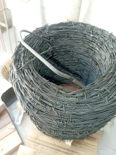 Proteção para telhados muros e fachadas Rolo arame farpado 100m 