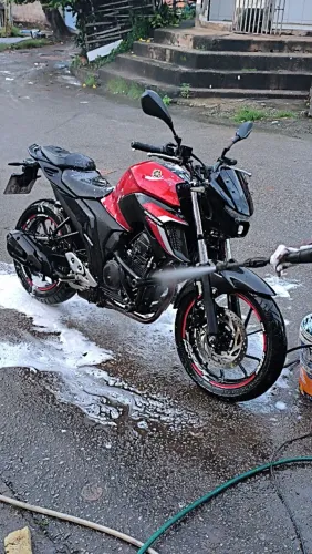 Yamaha FZ25