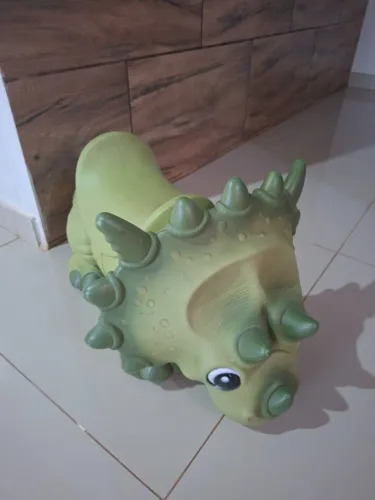 Dinossauro andador Roma