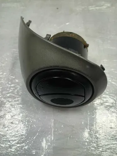 Moldura Difusor Ar Esquerdo Fiat Grand Siena 2012 A 2017