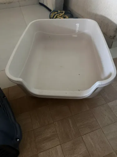 Caixa de areia para gatos - nova sem uso. 2 unidades