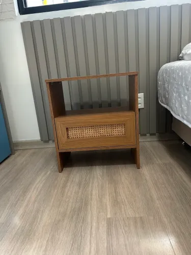 Mesa de cabeceira