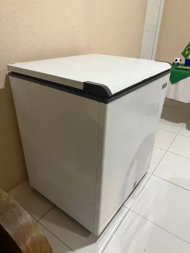Freezer horizontal 1 porta. Ótimo estado de conservação!