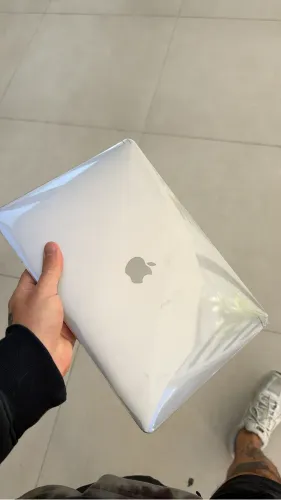 MacBook Air m1 2020