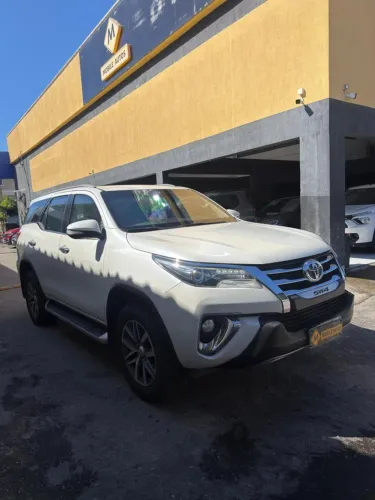 Toyota Hilux SW4 SRX 4X4 2.8 TDI 16V Dies. Aut. 2016