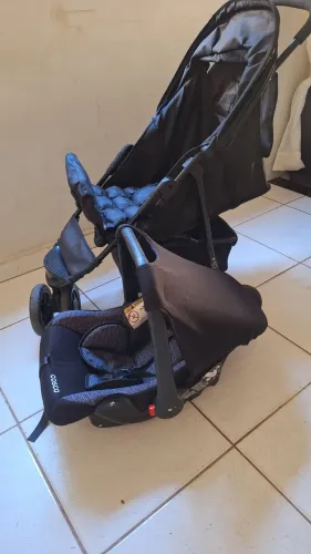 Carrinho de bebê Cosco Toffy + Bebê conforto Cosco Wizz