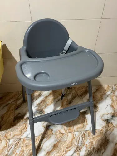 Cadeira de alimentação infantil 