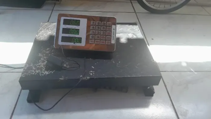 BALANÇA DE PLATAFORMA 400 KG - NOVA! 