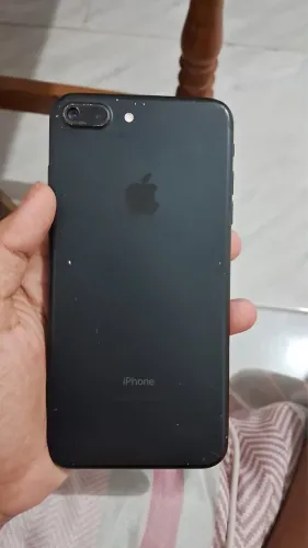 Vendo iphone 7 plus + 2 capas e carregador 
