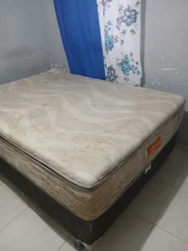 Vendo cama de casal usada em bom estado de conservação