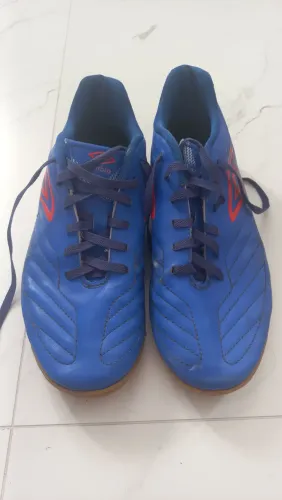 Chuteira Futsal Umbro Attak II Azul - Tam. 44 (Pouco Uso)
