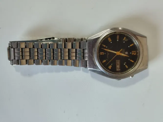 Relógio Orient Automático Antigo 469WA1 - Mostrador Preto e Ouro (Estilo Field)