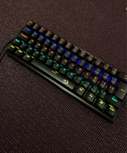 Teclado Mecânico Gamer RedDragon Fizz Rainbow, Preto | Switch Marrom