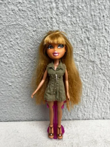 Boneca Bratz Doll Ruiva - Mga 