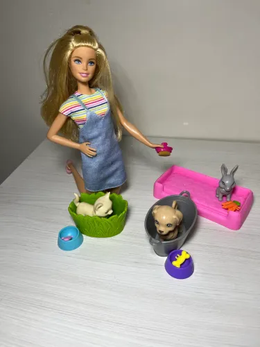 Boneca Barbie banho de animas + BRINDE 