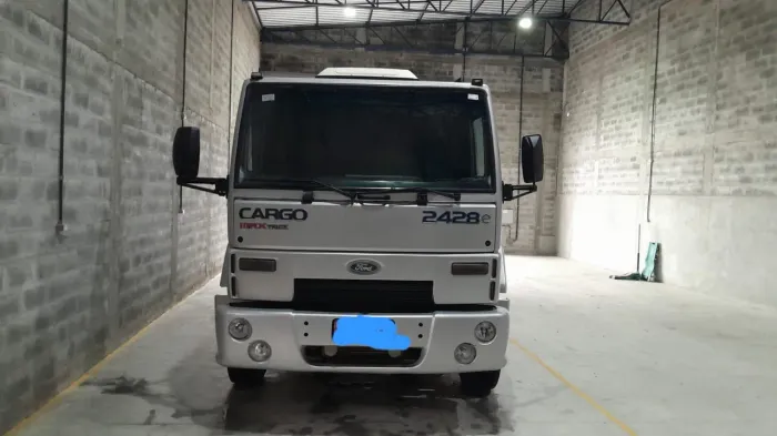 Ford cargo 2428e