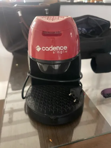 Cafeteira vermelha Single Cadence