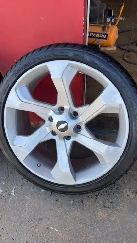 Rodas aro 22 da s10 com pneus zero no cabelo!! 