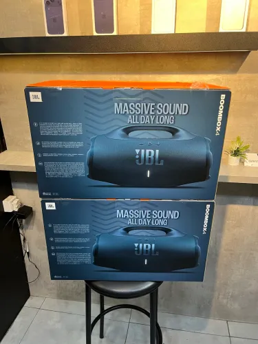 BoomBox 4