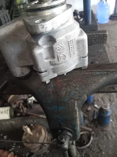 Bomba da direção Iveco