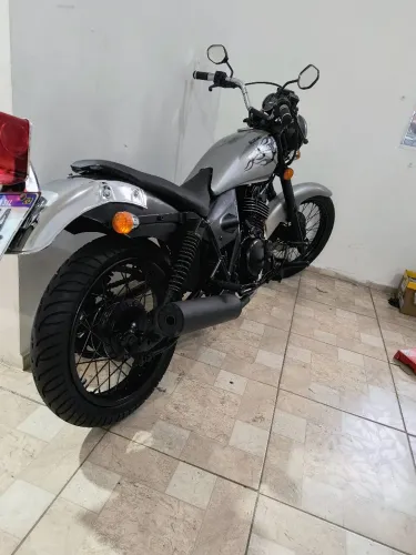 Suzuki intruder 250 toda revisada cada parafuso, moto top