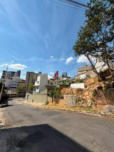 Lote residencial de 360 m² à venda no Bairro Ouro Preto, Belo Horizonte