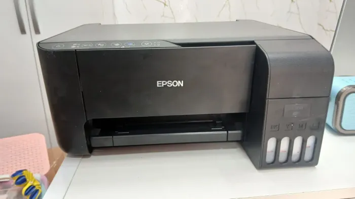 Vende-se impressora epson L3150  obs: só imprimi e tira xerox preto e branco 