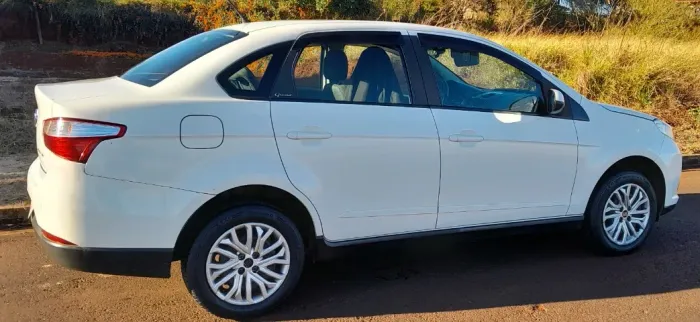 Fiat Grand Siena Attrac. 1.4 EVO F.flex 8V 2015