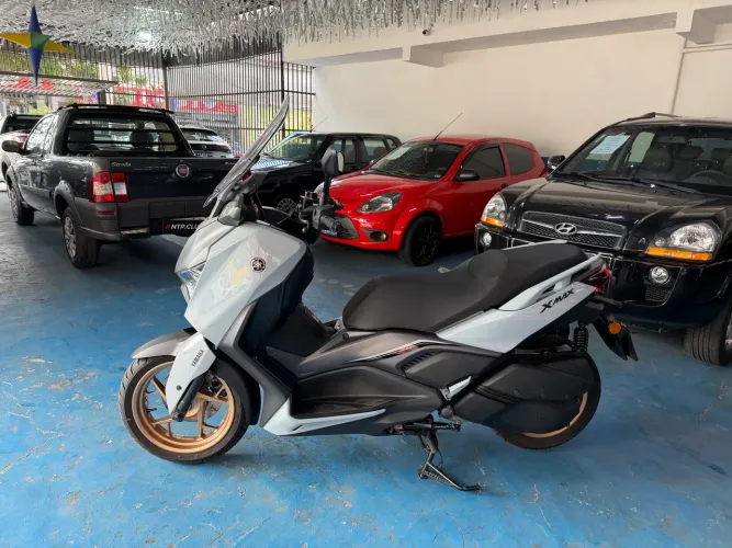 Yamaha Xmax 300