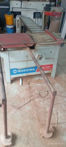 Esquadrejadeira maksiwa 1200 profissional 220v monofásica 