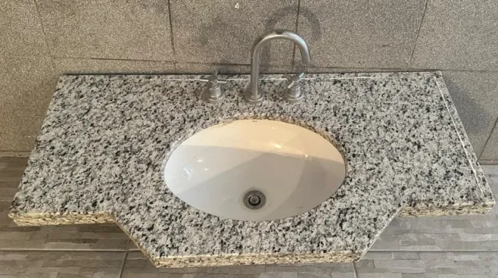Pia em granito para banheiro