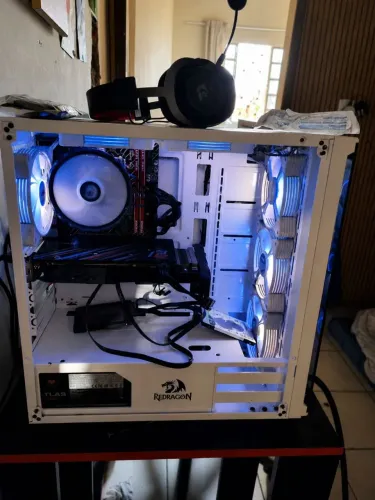 ? PC Gamer Ryzen 5 5600 + RX 590 8GB + 16GB RAM