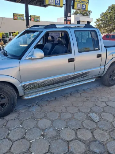 Chevrolet S10 Pick-up Luxe 2.8 4X2 CD TB Int.dies. 2001