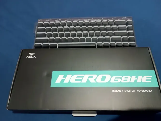 Teclado Magnético Hero68