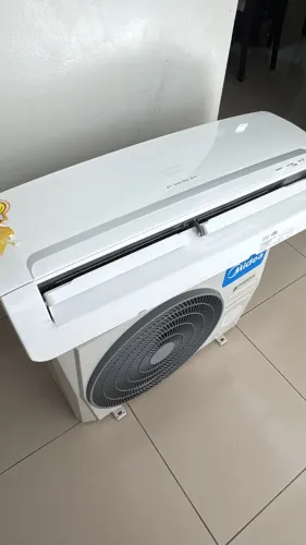 Ar condicionado 12 mil Btus inverter Semi Novo e limpo pronto para usar