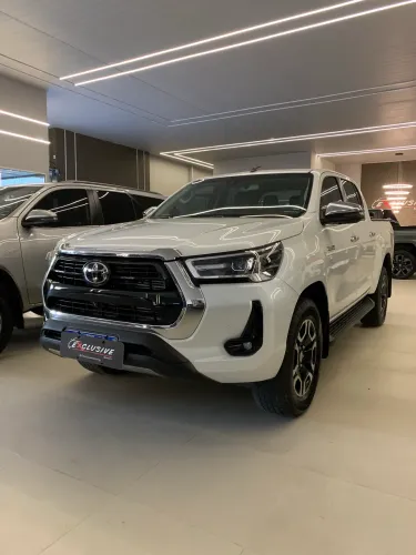 Toyota Hilux CD SRX 4X4 2.8 TDI 16V Diesel Aut. 2024
