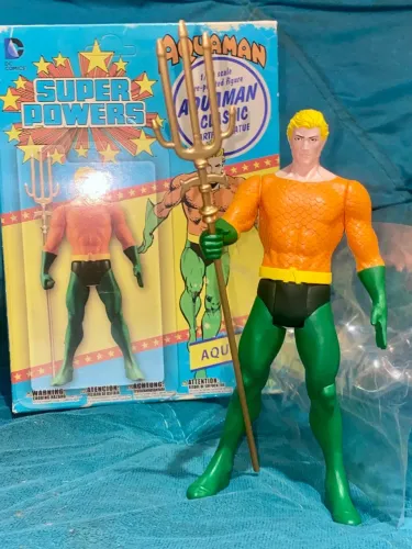 Estátua em PVC Kotobukyia Aquaman Classic DC Comics Super Powers